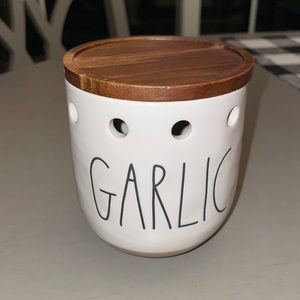 Rae Dunn Garlic Container